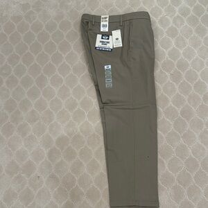 Dockers Men's Olive Chinos
